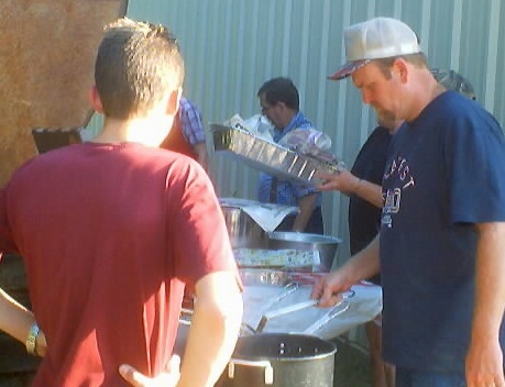 mayvfd2004_isthisyoungmansupervisingorwaitingonsampleshaha.jpg